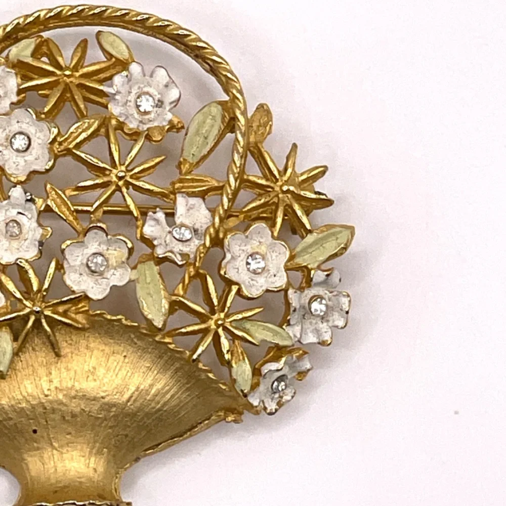 Kramer Signed Vintage Gold Tone Flower Basket Pin Brooch